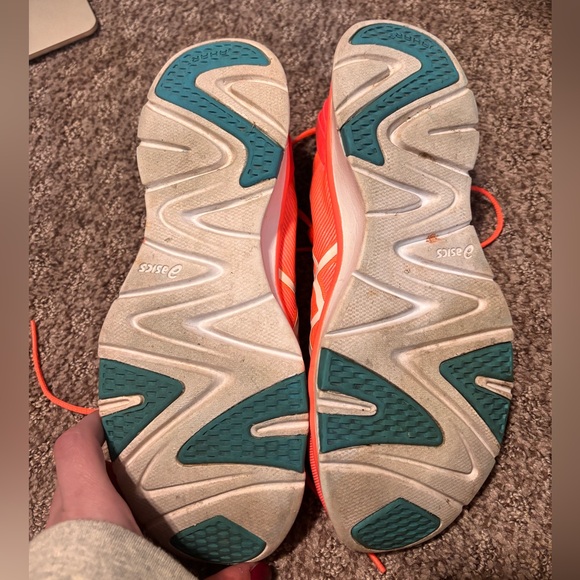 ASICS shoes - Picture 6 of 7